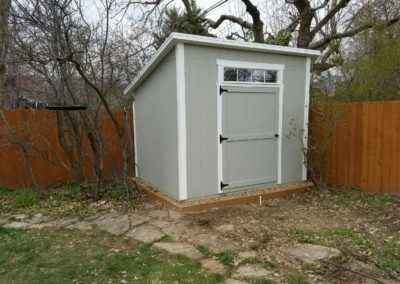 gray lean-to shed